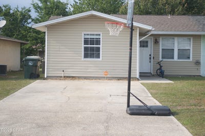/international/us/1022-bradley-circle-lynn-haven-fl-110106366926/