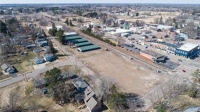 /international/us/1xx-central-drive-e-braham-mn-110104122225/