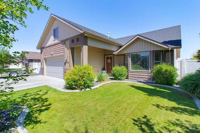 /international/us/1068-terra-ave-twin-falls-id-110108255165/