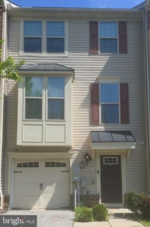 /international/us/324-eagles-ridge-way-glen-burnie-md-110108282126/