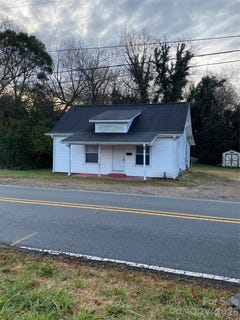 /international/us/303-rogers-lake-road-kannapolis-nc-110106726819/
