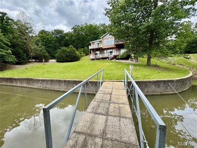 /international/us/307-ledgestone-estates-lane-sunrise-beach-mo-110106565727/