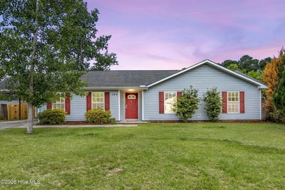 /international/us/103-sierra-place-jacksonville-nc-110108119411/