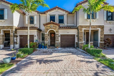 /international/us/11428-sw-254th-st-homestead-fl-110098437493/