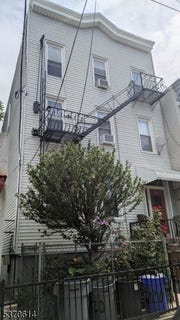 /international/us/720-14th-st-union-city-nj-110100838750/