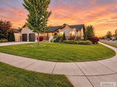 /international/us/553-glenwood-circle-rigby-id-110108827721/