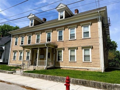 /international/us/85-orchard-street-woonsocket-ri-110108468744/