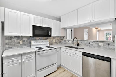 /international/us/929-morreene-road-durham-nc-110101268712/