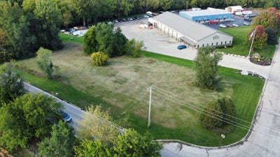 /international/us/lakeside-court-lot-1-mccullom-lake-il-110108336568/