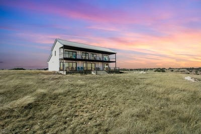 /international/us/300-junker-hill-dr-fredericksburg-tx-110105906289/
