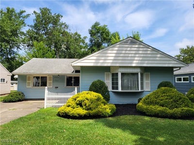 /international/us/8944-manorford-drive-parma-heights-oh-110101220597/