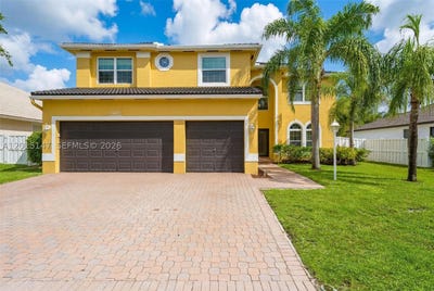 /international/us/13845-nw-14th-st-pembroke-pines-fl-110108538755/