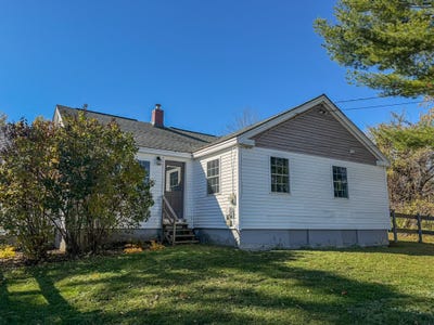 /international/us/2966-broadway-glenburn-me-110120578580/