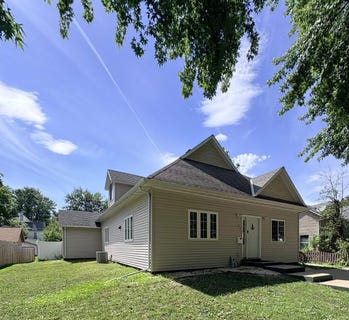/international/us/404-ontario-st-storm-lake-ia-110108847875/