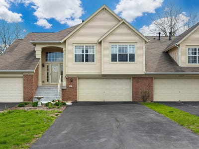 /international/us/30w015-juniper-court-warrenville-il-110107385637/