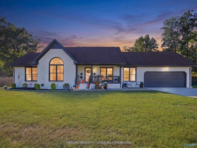 /international/us/1016-birchwood-drive-scottsboro-al-110120660299/