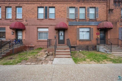 /international/us/830-e-2nd-st-duluth-mn-110108222442/