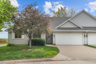 /international/us/10110-meredith-drive-urbandale-ia-110107665978/