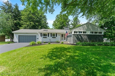 /international/us/70-maple-street-canfield-oh-110100799984/