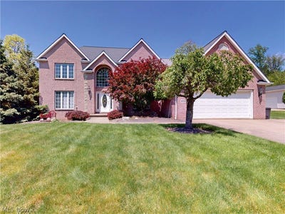 /international/us/8166-washington-avenue-north-royalton-oh-110108190748/