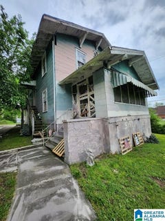 /international/us/5154-hillside-drive-fairfield-al-110100023002/