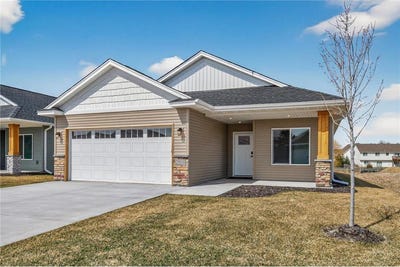 /international/us/25850-emerson-court-wyoming-mn-110107087588/