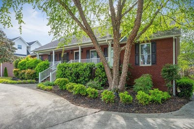 /international/us/1325-bridle-path-cookeville-tn-110108438284/