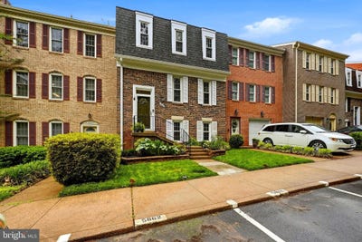 /international/us/5862-kara-place-burke-va-110108360303/