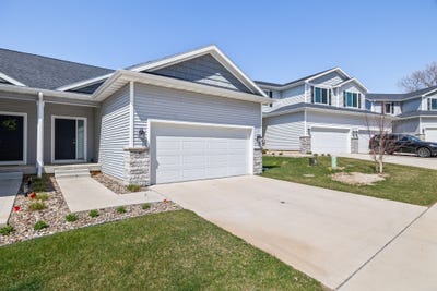 /international/us/96-keeneland-court-pleasant-hill-ia-110093686975/
