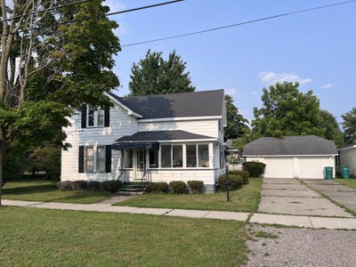 /international/us/225-4th-avenue-tawas-city-mi-110110016505/