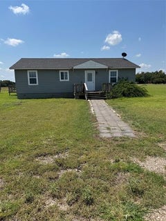 /international/us/2800-jerry-mashek-drive-west-tx-110101452601/