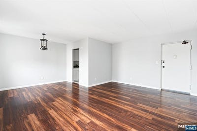 /international/us/300-lookout-avenue-hackensack-nj-110107798821/
