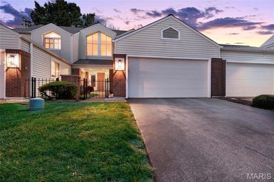 /international/us/1710-ridgeview-circle-drive-ballwin-mn-110109479858/