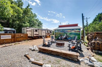 /international/us/994-county-road-2770-honey-grove-tx-110101318090/
