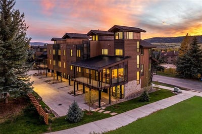 /international/us/2936-village-drive-steamboat-springs-co-110108398720/