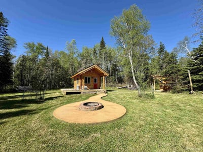 /international/us/sunny-brook-ln-road-rapid-river-mi-110108479676/
