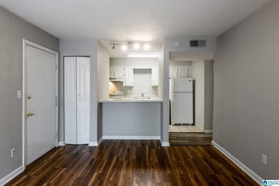/international/us/403-skyview-drive-birmingham-al-110105359226/
