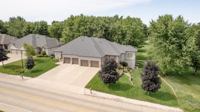 /international/us/269-202nd-street-arnolds-park-ia-110099326242/
