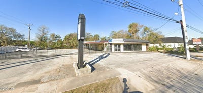 /international/us/82-n-yonge-street-ormond-beach-fl-110110364867/