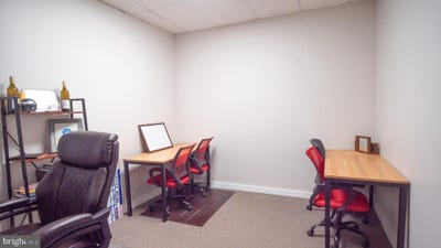 /international/us/4333-lincoln-highway-e-downingtown-pa-110089438221/