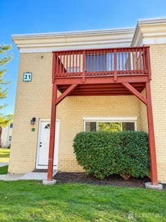 /international/us/21-lake-avenue-east-brunswick-nj-110120527597/