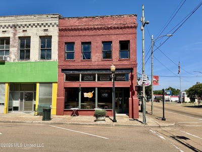 /international/us/100-s-main-street-yazoo-city-ms-110108588927/?lang=id
