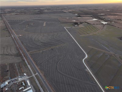 /international/us/highway-69-celeste-tx-110107279221/