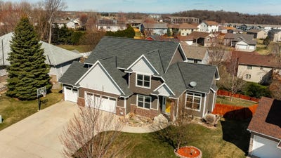 /international/us/2721-boulder-ridge-drive-nw-rochester-mn-110107407985/