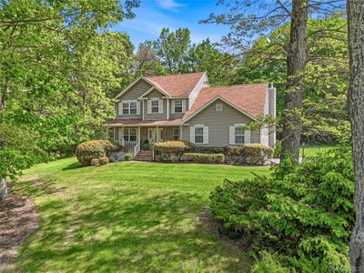 /international/us/43-ramblewood-drive-newburgh-ny-110108171150/