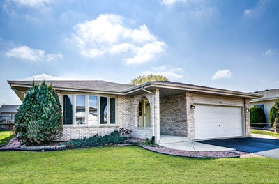 /international/us/9147-boardwalk-terrace-orland-hills-il-110098660379/