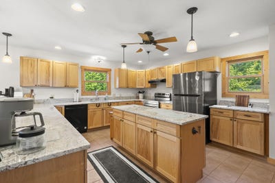 /international/us/1825-chickasaw-lane-sugar-grove-oh-110108914338/