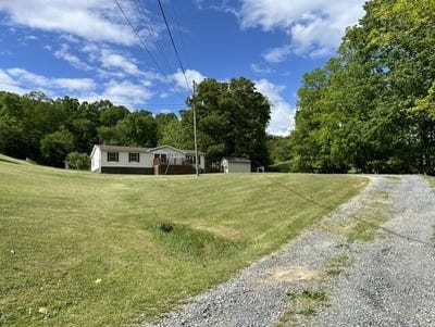 /international/us/2463-willow-bend-rd-lindside-wv-110108469092/