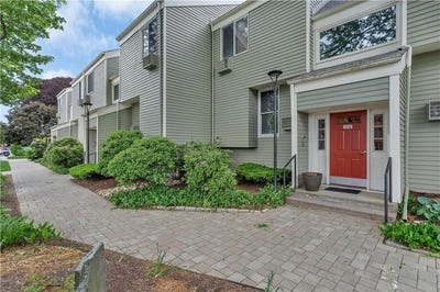 /international/us/274-main-street-providence-ri-110108709884/