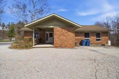 /international/us/320-dewey-street-bennington-vt-110107406431/